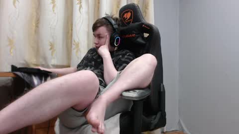 Snapshot of iliaskrisloveee chatting on 05-13-26, 07:00 lord online show from 05-13-26, 07:00