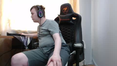 Snapshot of iliaskrisloveee chatting on 05-16-26, 10:36 lord online show from 05-16-26, 10:36