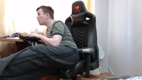 Snapshot of iliaskrisloveee chatting on 05-22-26, 09:48 lord online show from 05-22-26, 09:48
