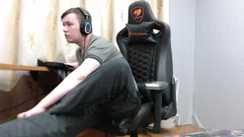 Snapshot of iliaskrisloveee chatting on 05-23-26, 10:14 lord online show from 05-23-26, 10:14