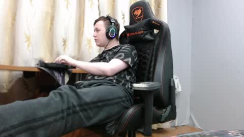 Snapshot of iliaskrisloveee chatting on 05-26-26, 08:49 lord online show from 05-26-26, 08:49