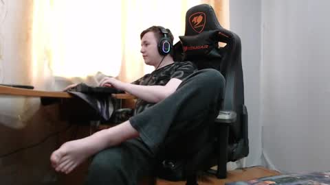 Snapshot of iliaskrisloveee chatting on 05-28-26, 06:10 lord online show from 05-28-26, 06:10