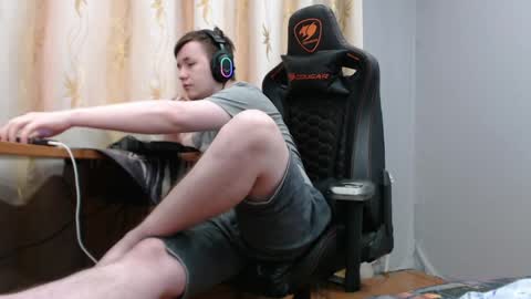 Snapshot of iliaskrisloveee chatting on 05-31-26, 12:08 lord online show from 05-31-26, 12:08