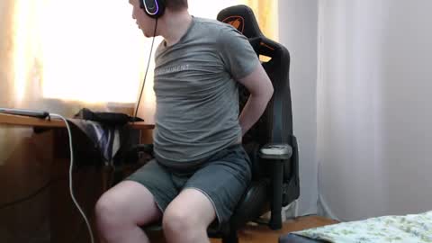 Snapshot of iliaskrisloveee chatting on 06-03-26, 06:49 lord online show from 06-03-26, 06:49