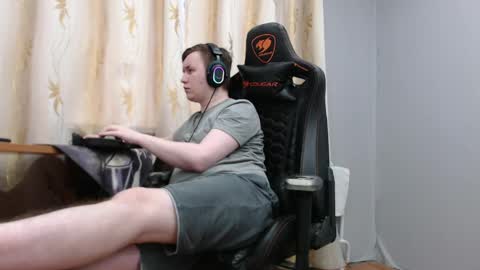 Snapshot of iliaskrisloveee chatting on 06-06-26, 12:27 lord online show from 06-06-26, 12:27