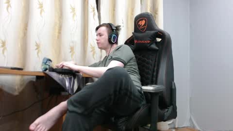 Snapshot of iliaskrisloveee chatting on 06-09-26, 06:52 lord online show from 06-09-26, 06:52