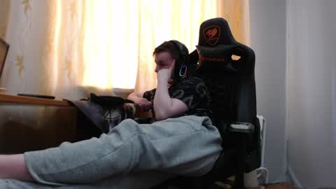 Snapshot of iliaskrisloveee chatting on 06-13-26, 01:09 lord online show from 06-13-26, 01:09