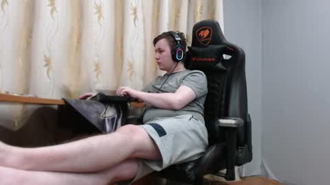 Snapshot of iliaskrisloveee chatting on 06-28-26, 12:27 lord online show from 06-28-26, 12:27