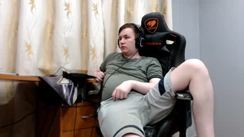 Snapshot of iliaskrisloveee chatting on 07-24-26, 07:01 lord online show from 07-24-26, 07:01