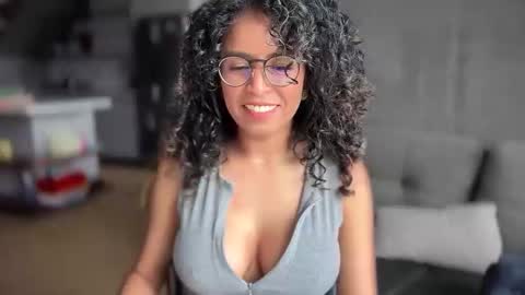 Kloe online show from 09-27-25, 06:57