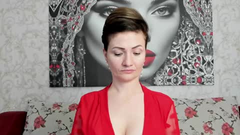 Snapshot of illegalbeauty87 chatting on 12-24-24, 12:22 Ingrid or more easier...Miss  GoDDess Mistress online show from 12-24-24, 12:22