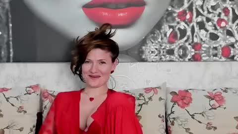 Snapshot of illegalbeauty87 chatting on 03-04-25, 09:18 Ingrid or more easier...Miss  GoDDess Mistress online show from 03-04-25, 09:18