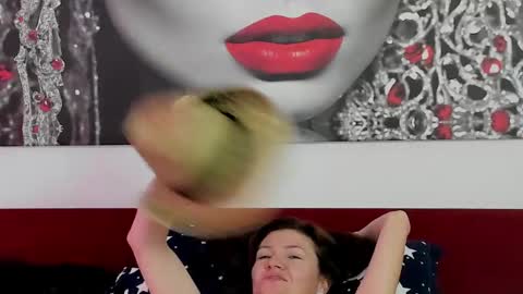 Snapshot of illegalbeauty87 chatting on 05-25-26, 11:27 Ingrid or more easier...Miss GoDDess Mistress online show from 05-25-26, 11:27