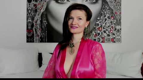 Snapshot of illegalbeauty87 chatting on 06-08-26, 07:14 Ingrid or more easier...Miss GoDDess Mistress online show from 06-08-26, 07:14