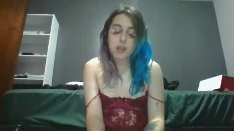 Snapshot of illlypad_lilac chatting on 04-11-26, 01:43 Lilly online show from 04-11-26, 01:43