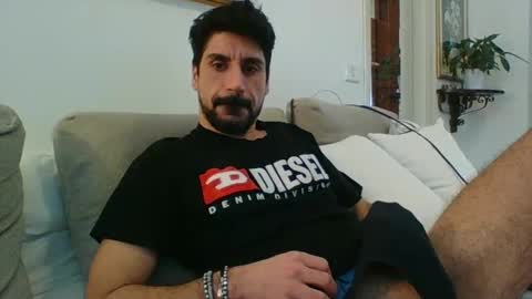 Snapshot of ilmangj90 chatting on 02-14-25, 10:17 ilmangj90 online show from 02-14-25, 10:17