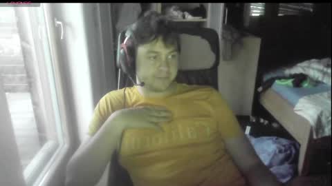 iloveyoutoo2000 online show from 05-13-26, 06:38