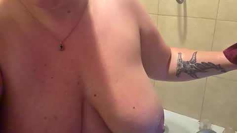 IM4KOUCR4ZY online show from 05-21-26, 04:08
