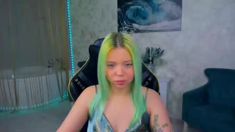 Roxy online show from 10-05-25, 07:23