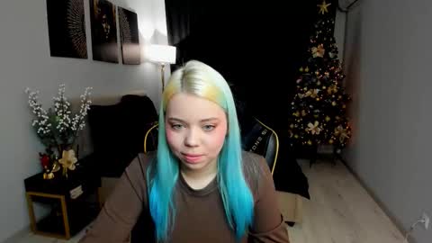 Roxy online show from 12-17-25, 07:42