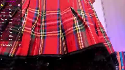 Snapshot of im_antonia chatting on 06-11-26, 08:29 LUCY online show from 06-11-26, 08:29