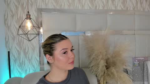 Snapshot of im_dalhia chatting on 12-03-25, 09:24 DAHLIA online show from 12-03-25, 09:24