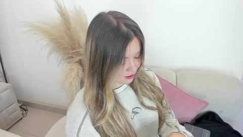 Snapshot of im_dalhia chatting on 05-27-26, 08:50 DAHLIA online show from 05-27-26, 08:50