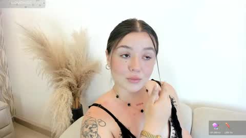 Snapshot of im_dalhia chatting on 06-05-26, 09:09 DAHLIA online show from 06-05-26, 09:09
