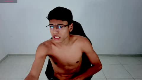 Snapshot of im_david01 chatting on 04-08-26, 01:11 im_david01 online show from 04-08-26, 01:11