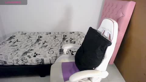 Snapshot of im_david01 chatting on 05-01-26, 10:25 im_david01 online show from 05-01-26, 10:25