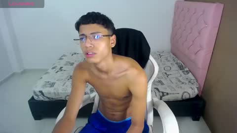 Snapshot of im_david01 chatting on 05-03-26, 12:27 im_david01 online show from 05-03-26, 12:27