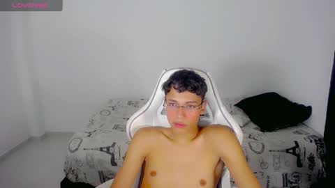 Snapshot of im_david01 chatting on 05-21-26, 11:34 im_david01 online show from 05-21-26, 11:34