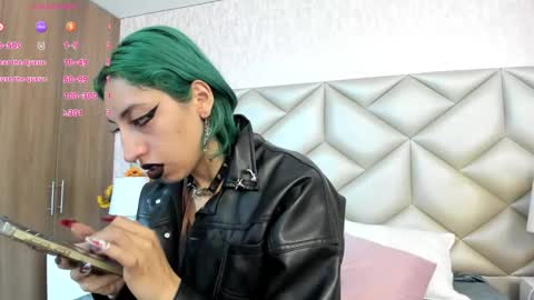  Im Gaia online show from 10-06-25, 12:24