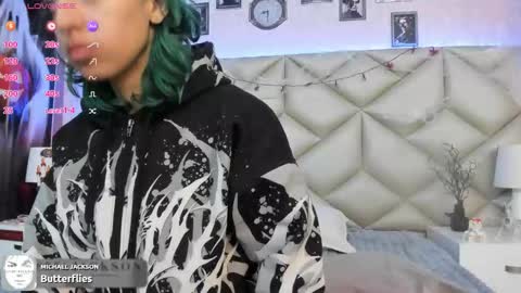  Im Gaia online show from 10-11-25, 01:31