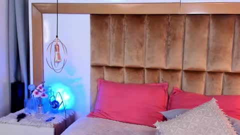 Anna  online show from 02-19-25, 03:05