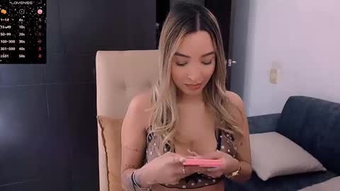 Snapshot of im_grecia chatting on 12-11-24, 09:01 Grecia online show from 12-11-24, 09:01