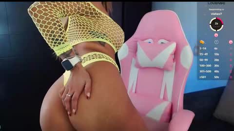 Snapshot of im_grecia chatting on 10-13-25, 04:51 Grecia online show from 10-13-25, 04:51