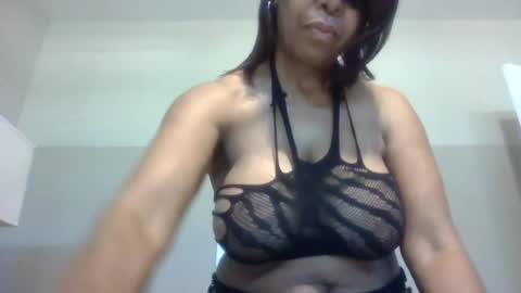 weet exy Cougar online show from 05-08-26, 12:10