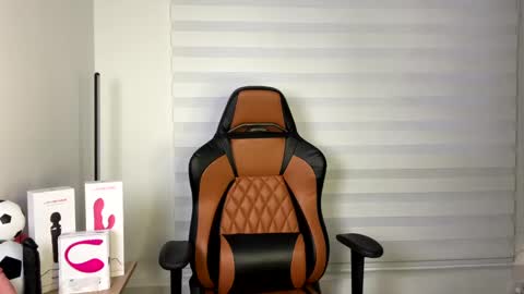 Laia online show from 01-15-25, 11:00