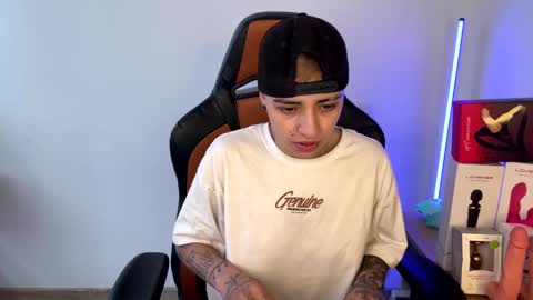 Laia online show from 02-17-25, 01:10