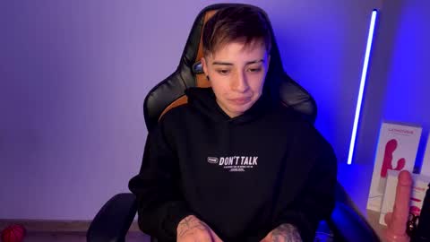 Laia online show from 02-26-25, 05:09