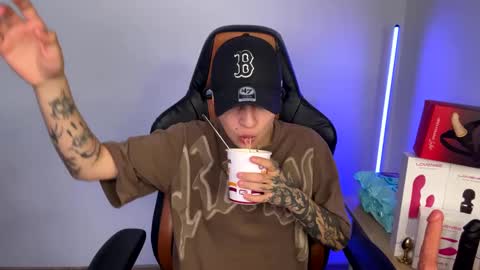 Laia online show from 03-06-25, 08:48