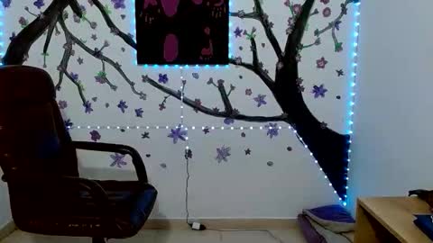 IM  May online show from 01-16-26, 08:35