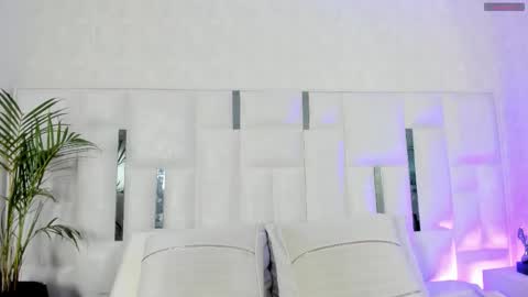 Nika online show from 12-18-25, 12:44