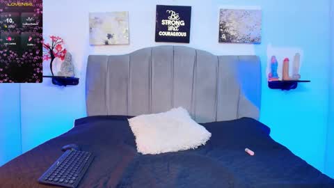 im_riley_ online show from 02-23-26, 07:00