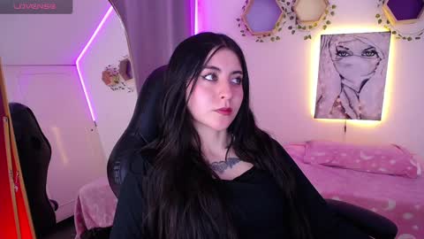 Snapshot of im_rosse_ chatting on 11-18-25, 06:34 Jade Rosse online show from 11-18-25, 06:34