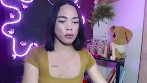 Snapshot of im_urlovergirlxxx chatting on 11-11-25, 09:42 Hii love online show from 11-11-25, 09:42