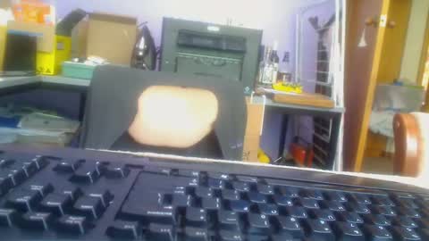 Snapshot of imaussiechris chatting on 01-21-25, 05:05 Aussie Guy online show from 01-21-25, 05:05