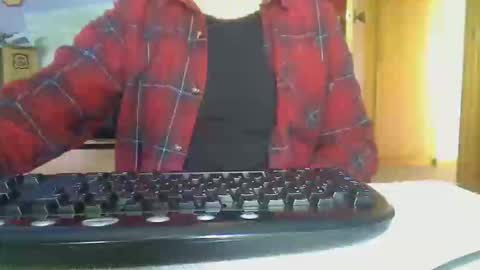 Snapshot of imaussiechris chatting on 11-02-25, 10:34 Aussie Guy online show from 11-02-25, 10:34