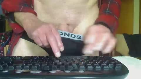 Snapshot of imaussiechris chatting on 11-06-25, 12:33 Aussie Guy online show from 11-06-25, 12:33